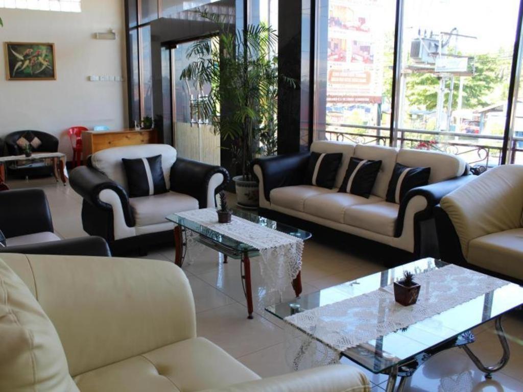 Hotel Dynasty Tarakan Exterior foto